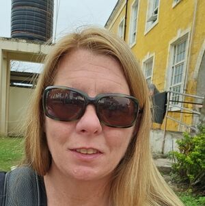 Meet your Posher, Alyson